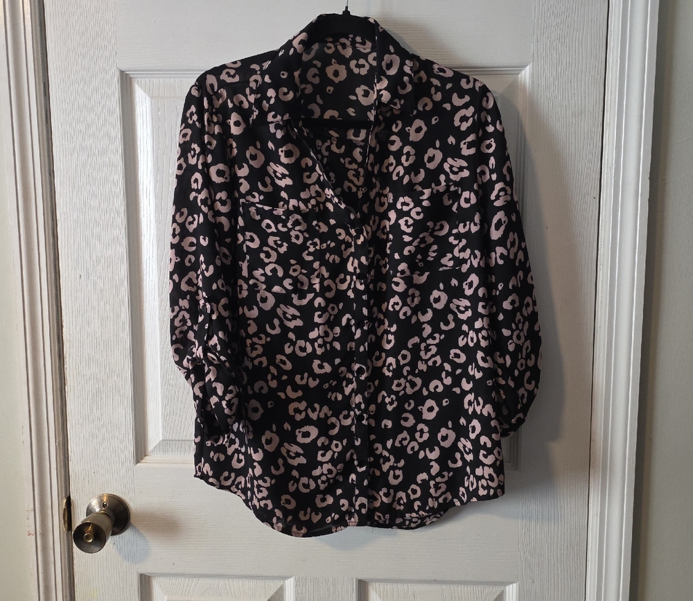 Stylish Leopard Print Women's Button Down Shirt